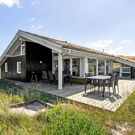 Pet Friendly Home In Blokhus With Sauna בית נופש *